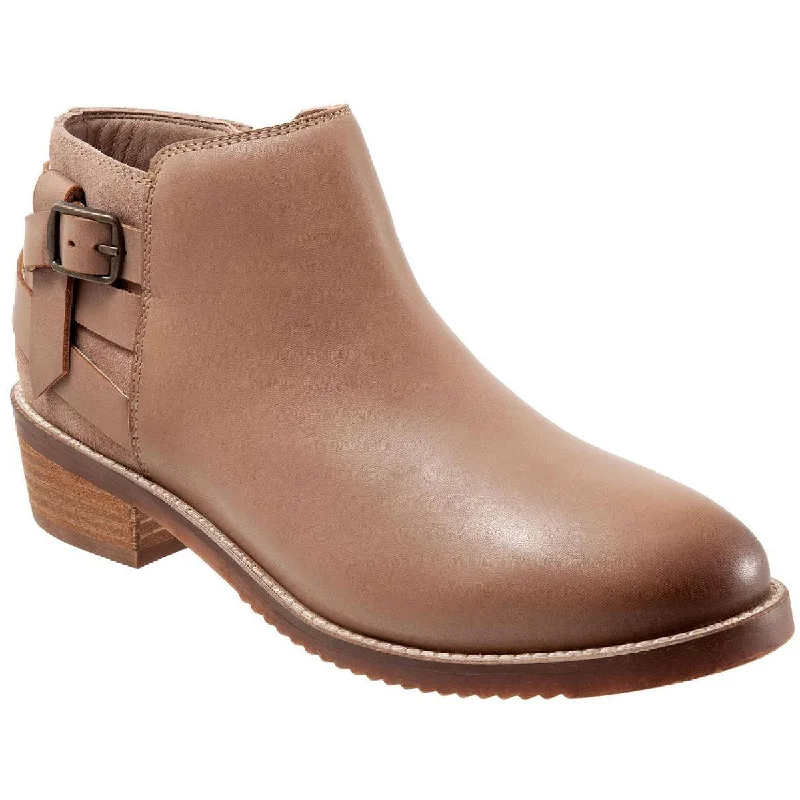 SoftWalk Womens Raleigh Leather Almond Toe Ankle Boots